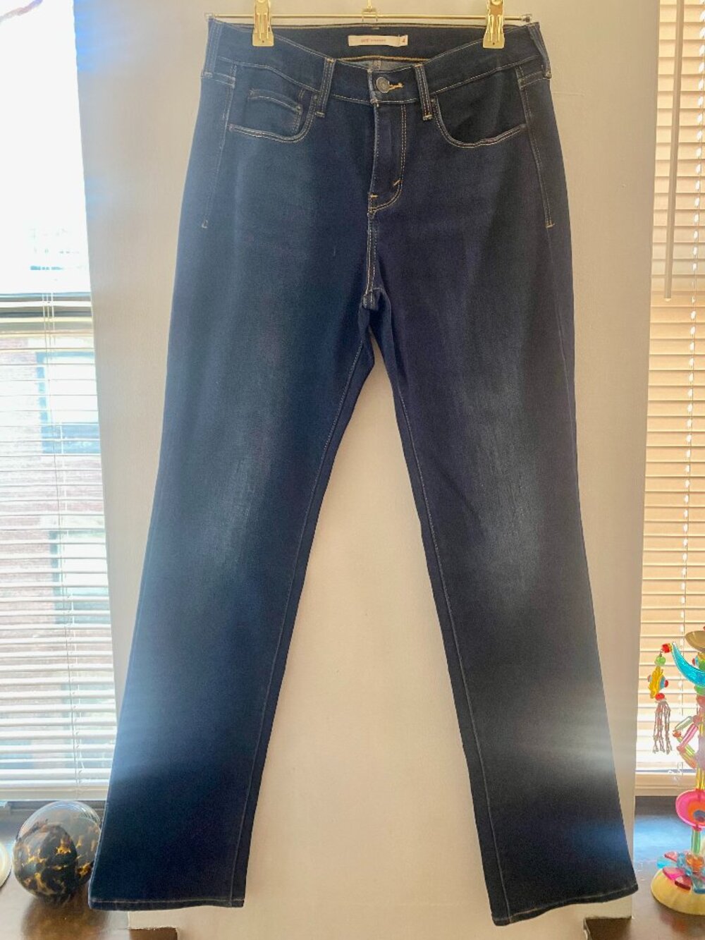 Levis | Dark Wash Straight Leg Jeans